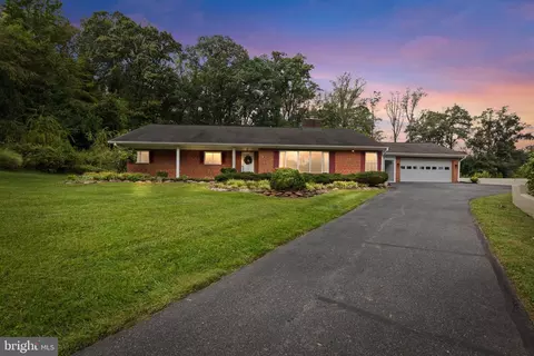 2 Bangert Ave, White Marsh, MD 21162