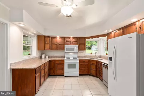 2 Bangert Ave, White Marsh, MD 21162 photo 14