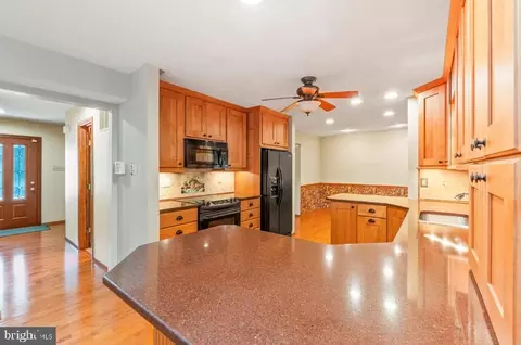 2106 Cross Trails Rd, Windsor Mill, MD 21244 photo 15