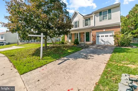 2106 Cross Trails Rd, Windsor Mill, MD 21244 photo 4