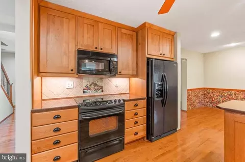 2106 Cross Trails Rd, Windsor Mill, MD 21244 photo 16