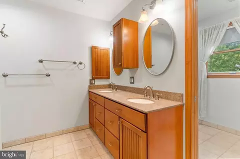 2106 Cross Trails Rd, Windsor Mill, MD 21244 photo 27