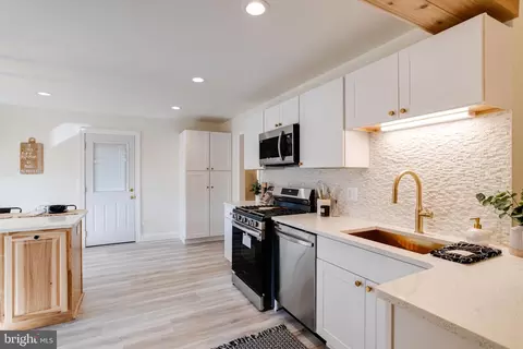 526 Crisfield Rd, Middle River, MD 21220 photo 12