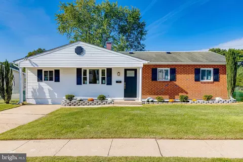 526 Crisfield Rd, Middle River, MD 21220