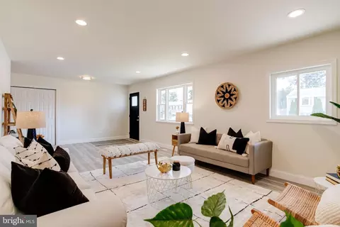 526 Crisfield Rd, Middle River, MD 21220 photo 6