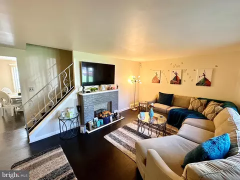 7151 Bexhill Rd, Windsor Mill, MD 21244 photo 4