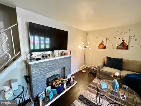 7151 Bexhill Rd, Windsor Mill, MD 21244 photo 5