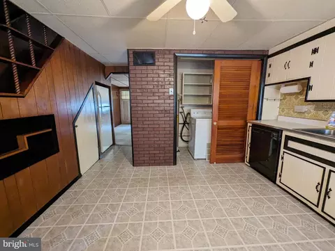 3193 Bero Rd, Halethorpe, MD 21227 photo 7