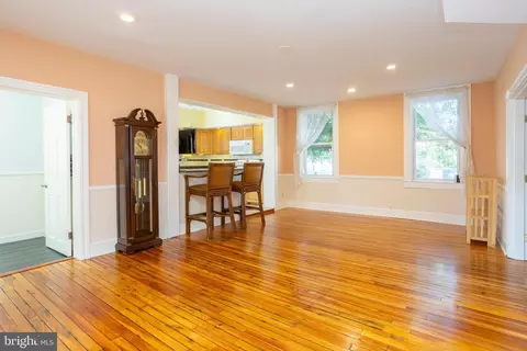 19 Walnut Ave, Baltimore, MD 21206 photo 9