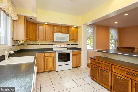 19 Walnut Ave, Baltimore, MD 21206 photo 10