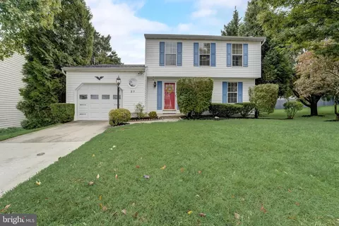 27 Highfields Dr, Catonsville, MD 21228