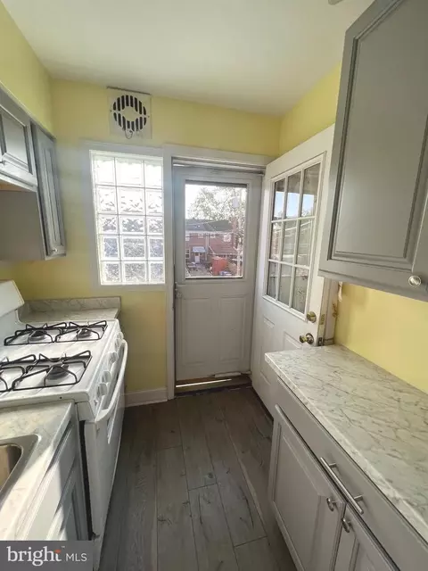 4457 Fenor Rd, Halethorpe, MD 21227 photo 6