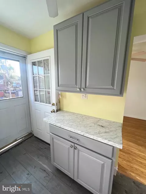 4457 Fenor Rd, Halethorpe, MD 21227 photo 4