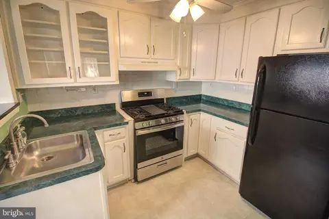 1210 Birch Ave, Halethorpe, MD 21227 photo 3