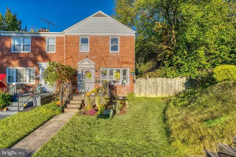 9 Winthrop Ct, Towson, MD 21204