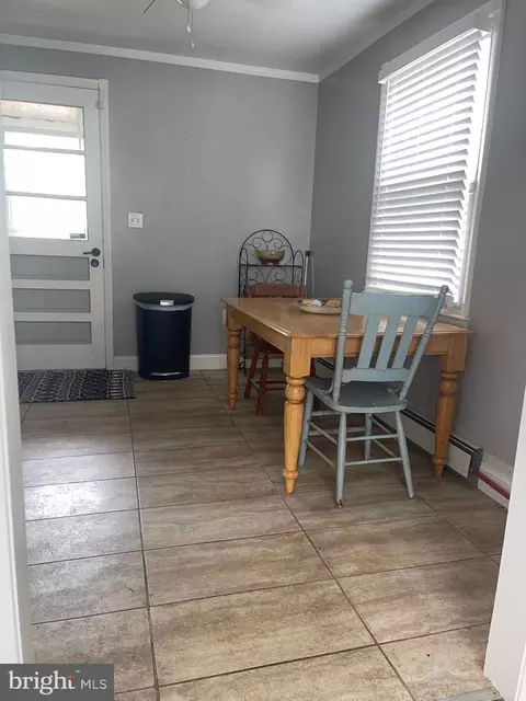 726 Cliffedge Rd, Pikesville, MD 21208 photo 4