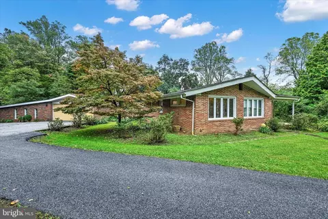 6828 Park Forrest Ln, Hydes, MD 21082