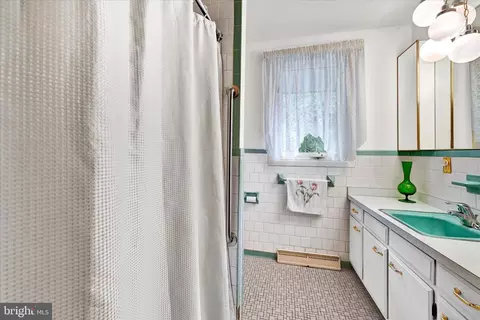 6828 Park Forrest Ln, Hydes, MD 21082 photo 15