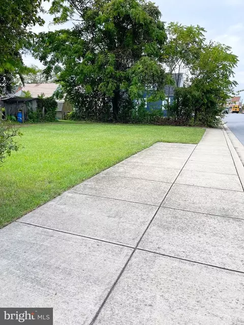 304-306 Sollers Point Rd, Dundalk, MD 21222 photo 3