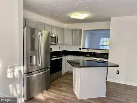 7525 Slate Dr, Windsor Mill, MD 21244 photo 5