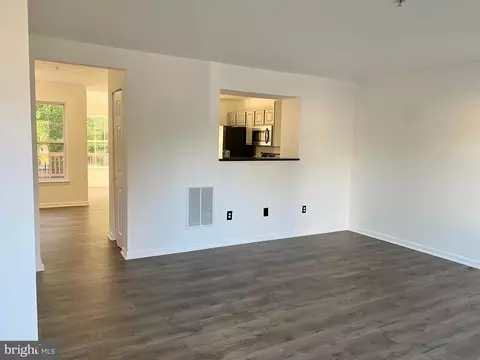 7525 Slate Dr, Windsor Mill, MD 21244 photo 8