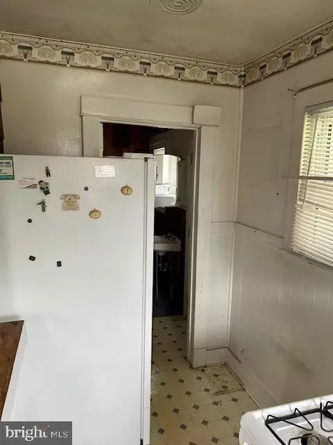 3900 Mctavish Ave, Halethorpe, MD 21227 photo 9