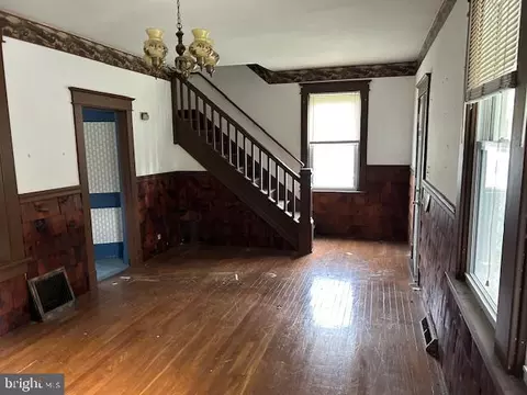 3900 Mctavish Ave, Halethorpe, MD 21227 photo 3
