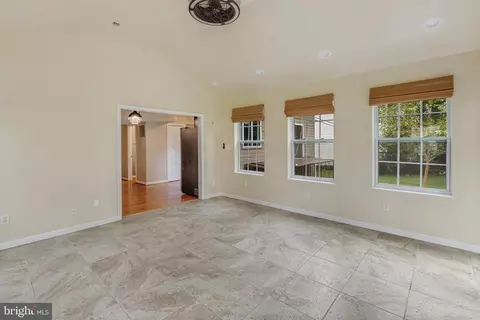 10 Malus Ct, Gwynn Oak, MD 21207 photo 15