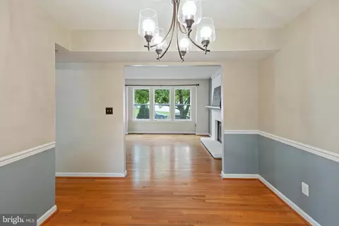 10 Malus Ct, Gwynn Oak, MD 21207 photo 6
