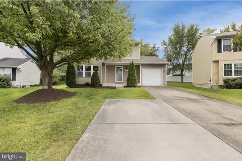 10 Malus Ct, Gwynn Oak, MD 21207 photo 2