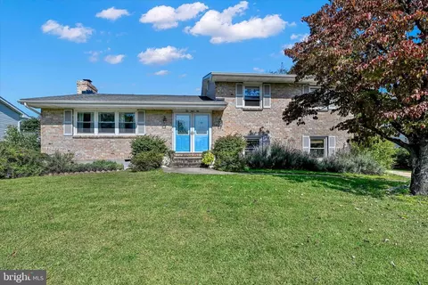 10810 Lakespring Way, Cockeysville, MD 21030