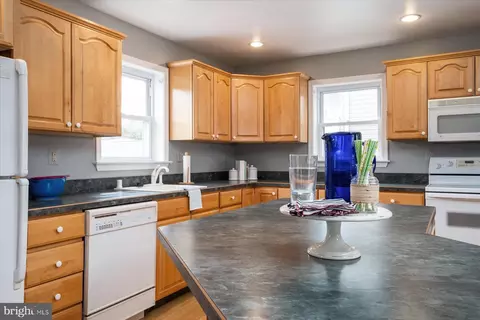 6925 River Drive Rd, Sparrows Point, MD 21219 photo 15