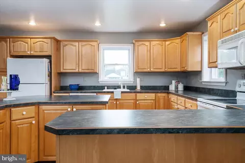 6925 River Drive Rd, Sparrows Point, MD 21219 photo 14