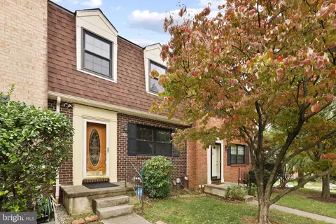15 Laurence Brooke Rd, Catonsville, MD 21228