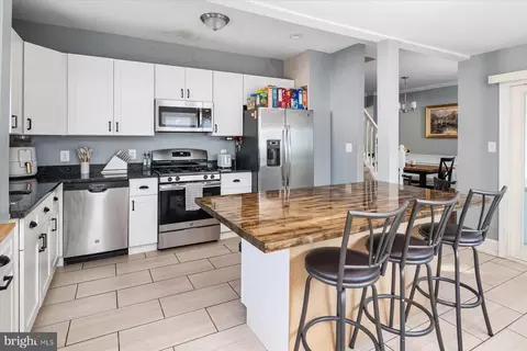 281 Elizabeth Ave, Halethorpe, MD 21227 photo 10