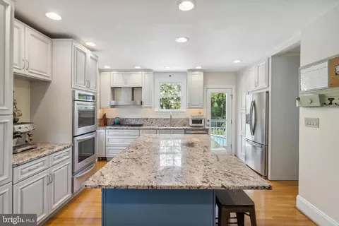 23 Holmehurst Ave, Catonsville, MD 21228