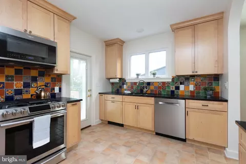 637 Regester Ave, Baltimore, MD 21212 photo 16