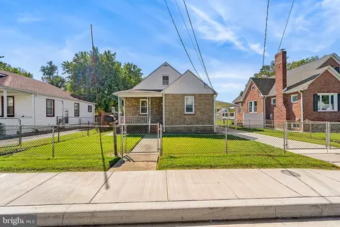 367 Townsend Rd, Essex, MD 21221