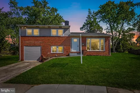 6202 Lakemont Ct, Catonsville, MD 21228