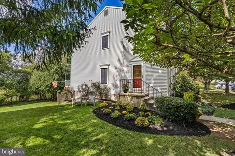 14 Delafield Ct, Parkville, MD 21234