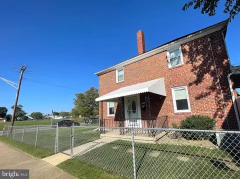 2701 Creston Rd, Dundalk, MD 21222 photo 2