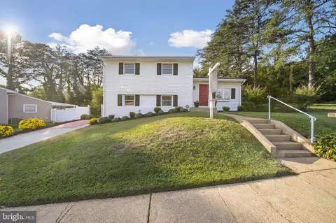 5622 Huntsmoor Rd, Halethorpe, MD 21227