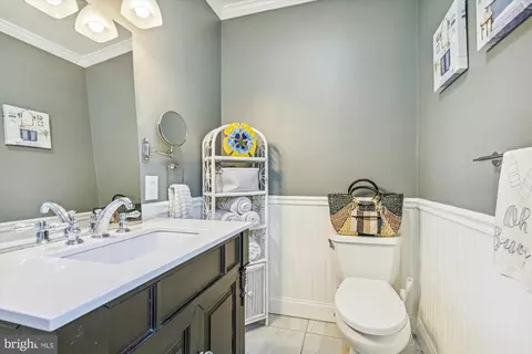 2017 Flower Ln, Halethorpe, MD 21227 photo 13