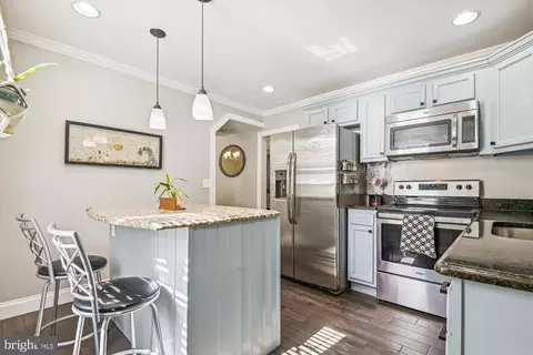 2017 Flower Ln, Halethorpe, MD 21227 photo 11