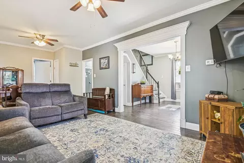 2017 Flower Ln, Halethorpe, MD 21227 photo 6