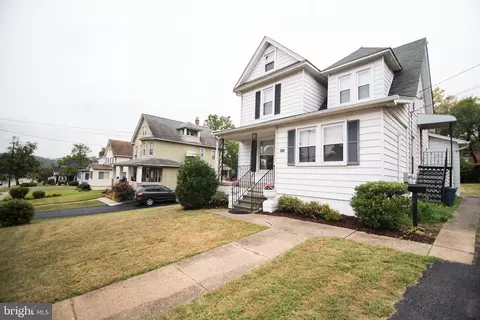 4416 Ridge Ave, Halethorpe, MD 21227