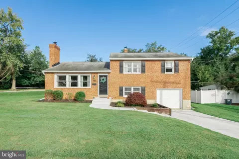 14 Ridgefield Rd, Lutherville Timonium, MD 21093