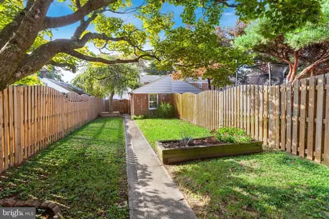 329 Dumbarton Rd, Baltimore, MD 21212 photo 4