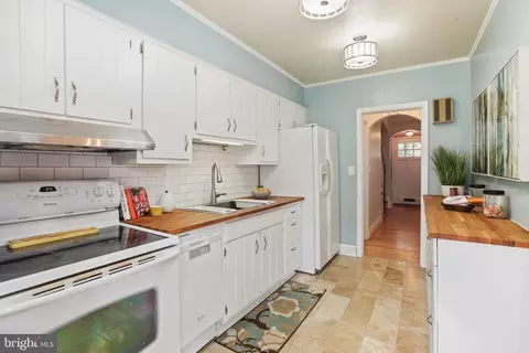 329 Dumbarton Rd, Baltimore, MD 21212 photo 14