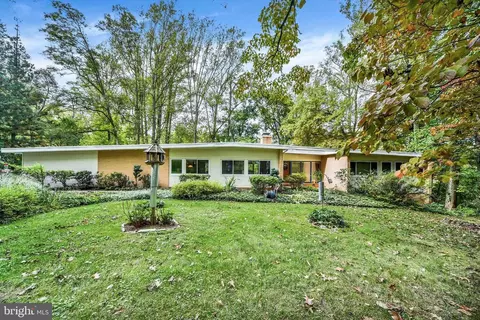 22 Caveswood Ln, Owings Mills, MD 21117